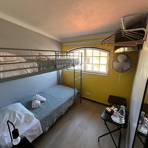 https://apt-sun-house-iii-near-sintra-kitchen-pool.hotels-lisbon-portugal.com